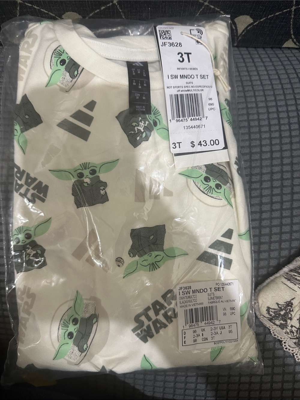 Star Wars Toddler Set in Cream & Green